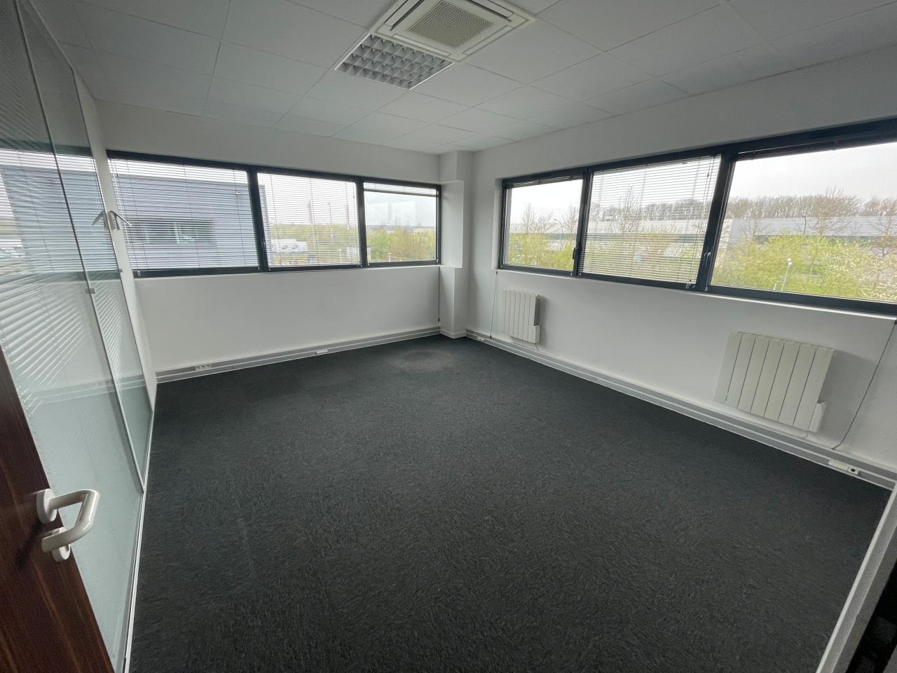 Local d'activité Taverny 872m² Location local d'activité Taverny Val-d'Oise OLACT2426792 3